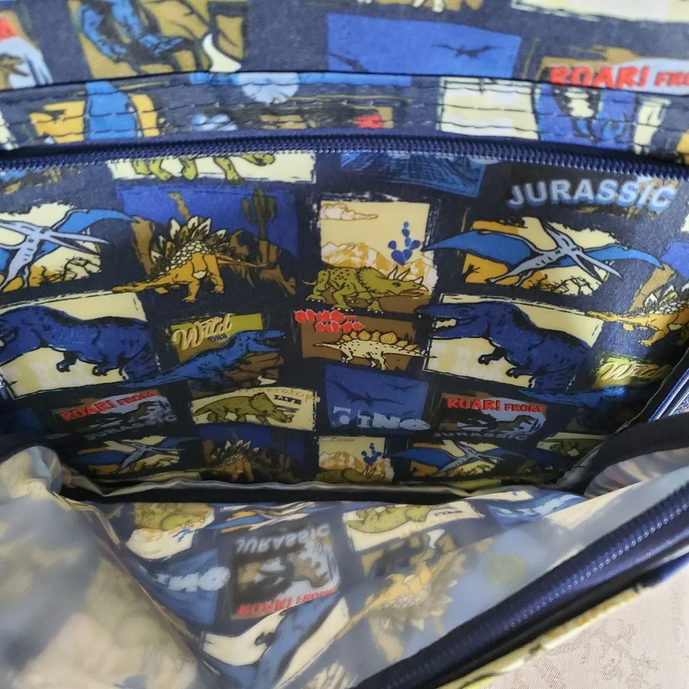 NWT Jurassic World Boys'‎ 16